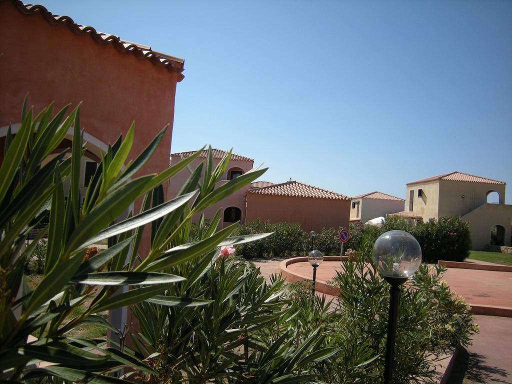 Mare & Mirice - Case Appartamenti Vacanza Aglientu Exterior photo