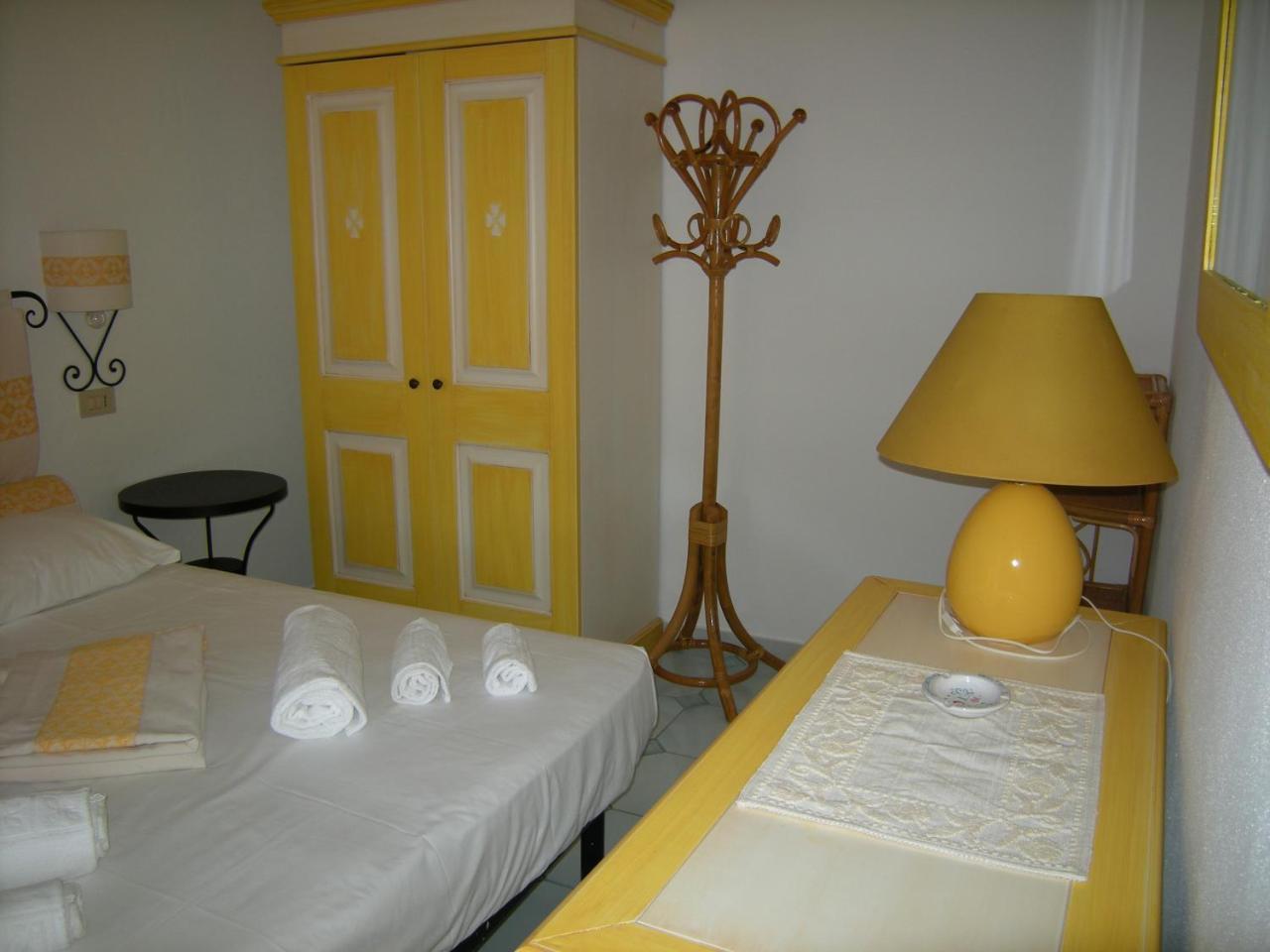 Mare & Mirice - Case Appartamenti Vacanza Aglientu Exterior photo